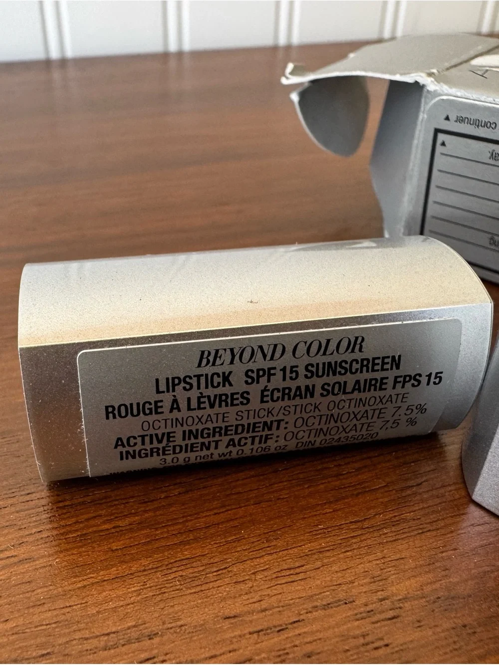 Avon Beyond Color Lipstick - shocking pink